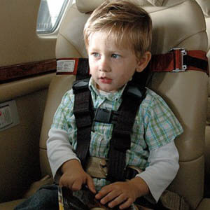 Eure Erfahrungen beim Fliegen mit dem Kindersitz oder dem CARES